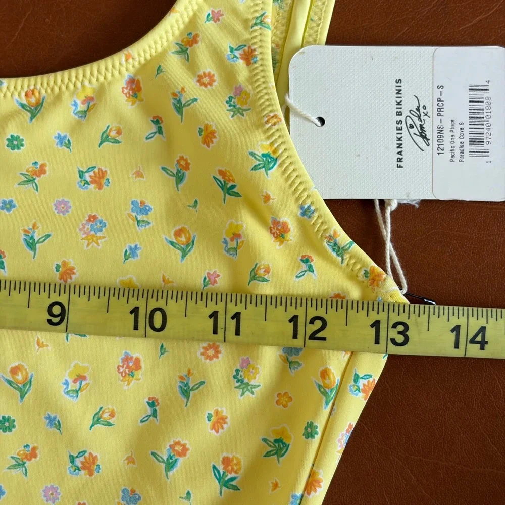 Frankies Bikinis nwt frankies